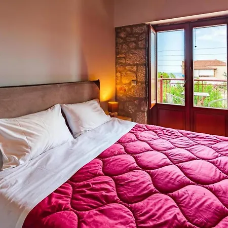 3 Guests In Thassos *